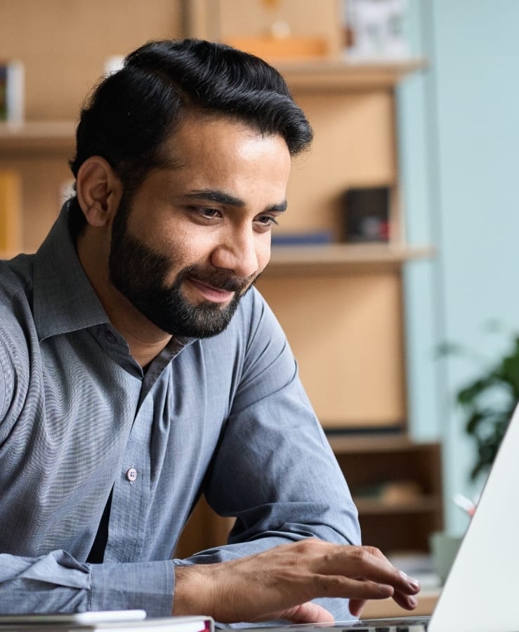 Forehead, Chin, Smile, Beard, Eyelash, Shelf
